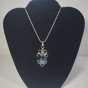 Vintage Sterling Agate type pendant with chain